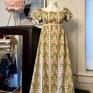 Vintage cream empire-waist maxi STUNNER!